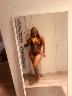 Hot sexy in Dam