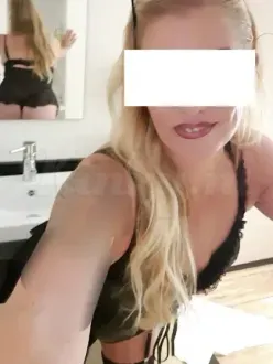 Gewillige rijpe milf in Dam