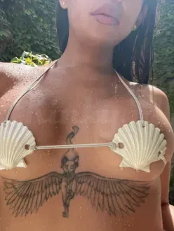 Young Hardcore Latina in Dam