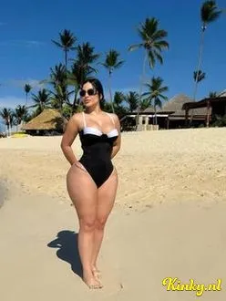 Hot new latina mami in town new in Dam