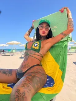 Alessandra Nogueira pornostar in Ee