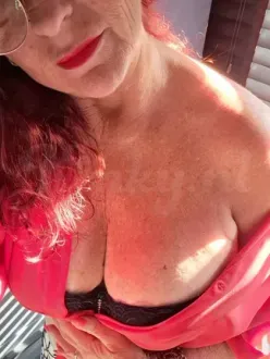 Stoute geile rijpe Lady in Ven
