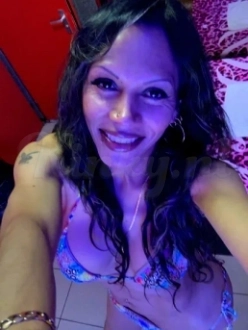 Sexy Hot Shemale in Dam