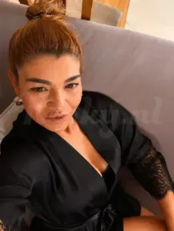 hot mature brunette with experience call in Epe