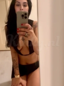 Brazilian party girl in Dam