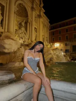 Ambra Divine in Dam